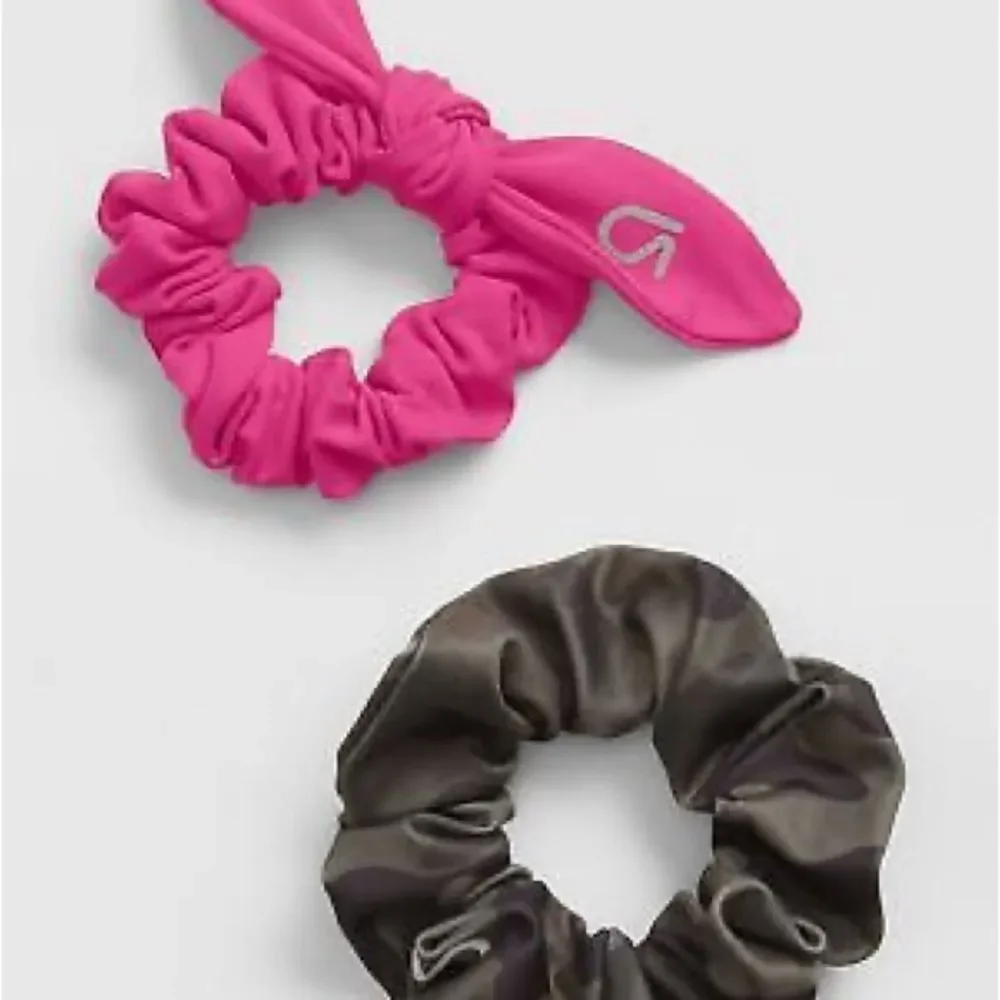 Gap Fit Scrunchie Set